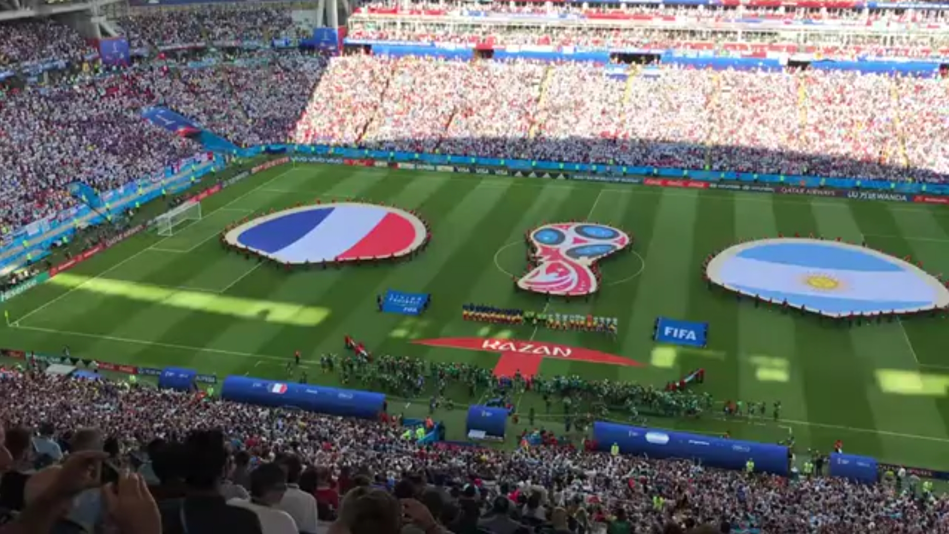 且场场