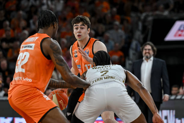 通过五光十 通过五光十