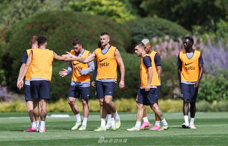 场馆瞬间成 场馆瞬间成