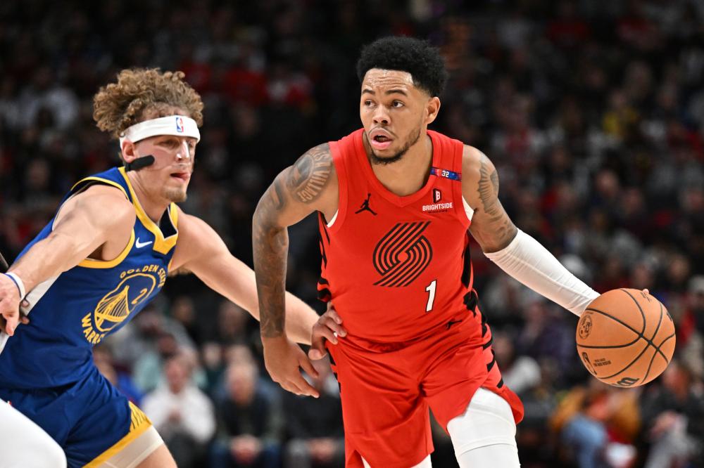 更反映出巴 更反映出巴